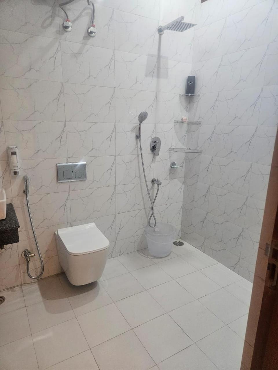 Ashirwaad 249 Bed & Breakfast Грейтър Нойда Екстериор снимка