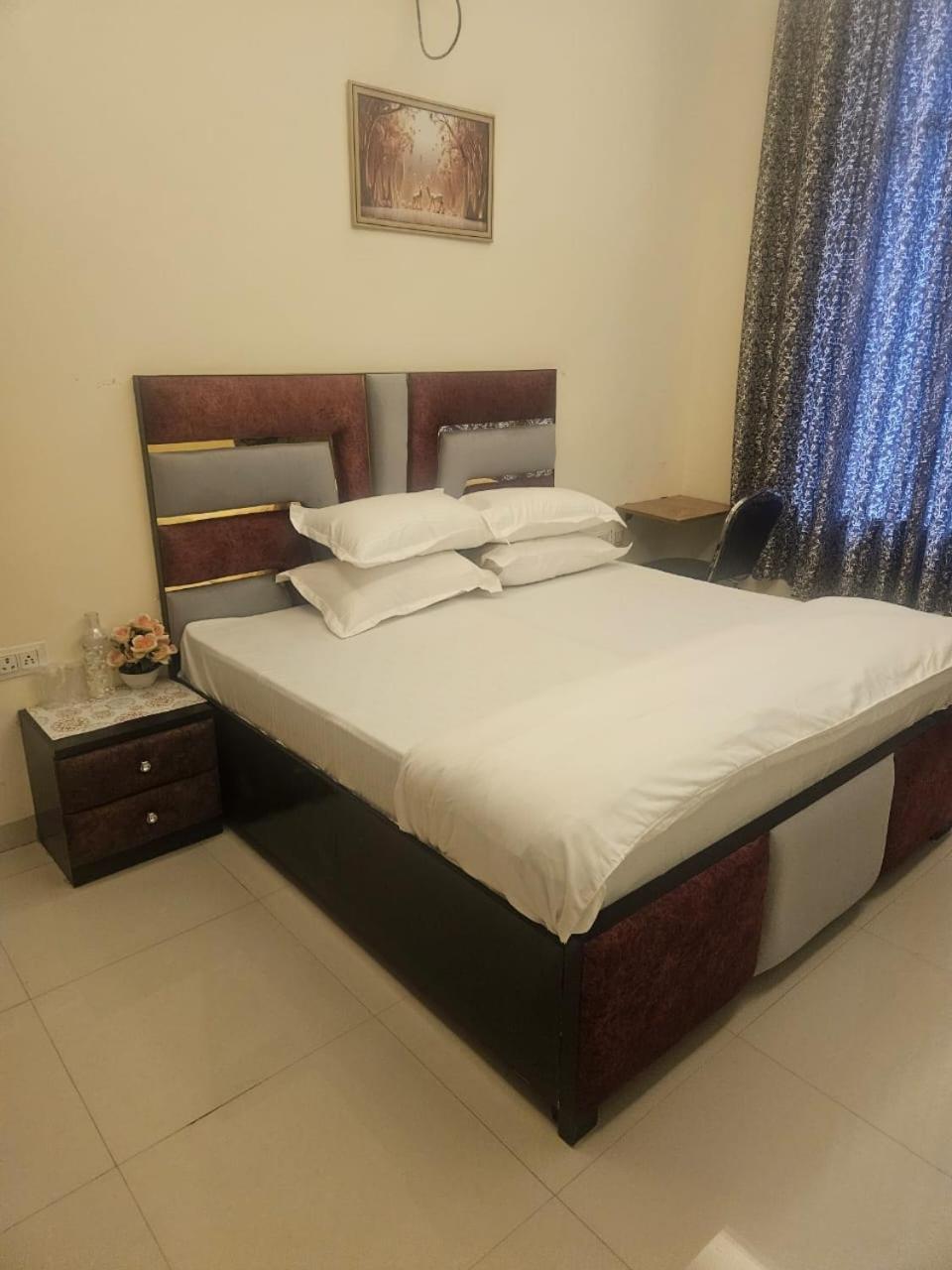 Ashirwaad 249 Bed & Breakfast Грейтър Нойда Екстериор снимка