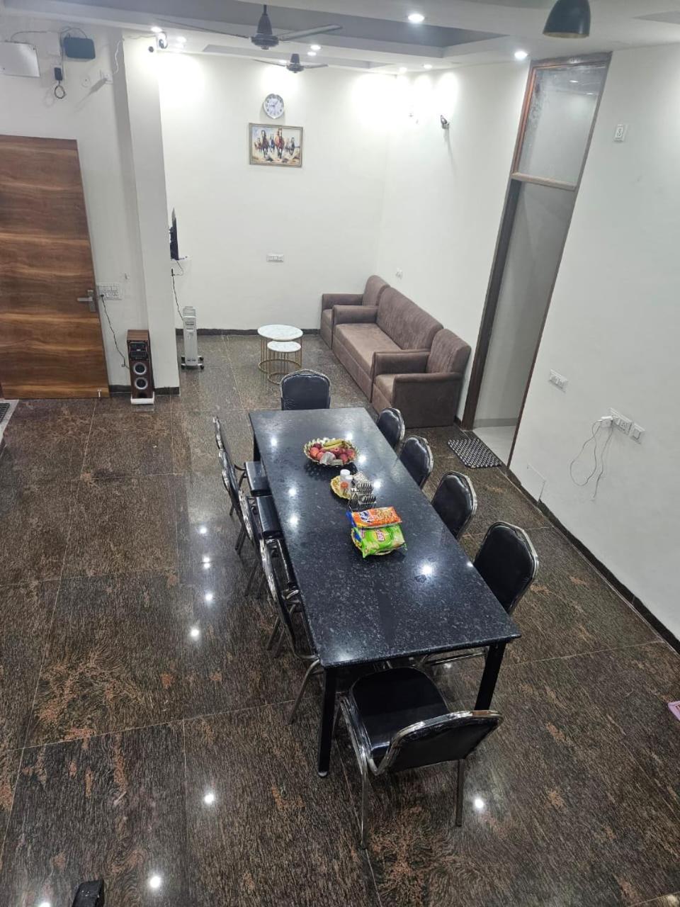 Ashirwaad 249 Bed & Breakfast Грейтър Нойда Екстериор снимка
